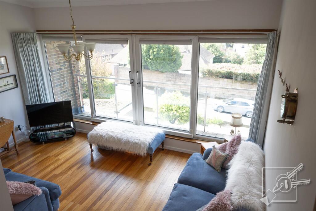 Additional image 18 of Leith Park Road, Gravesend