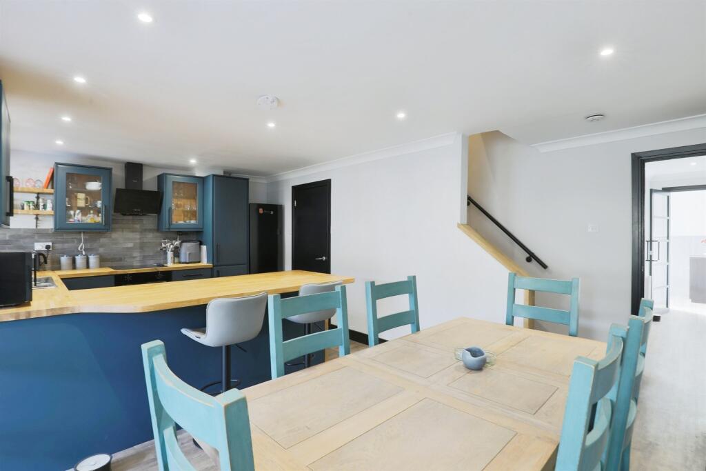 Additional image 4 of Loxley Close, Wellesbourne, Warwick