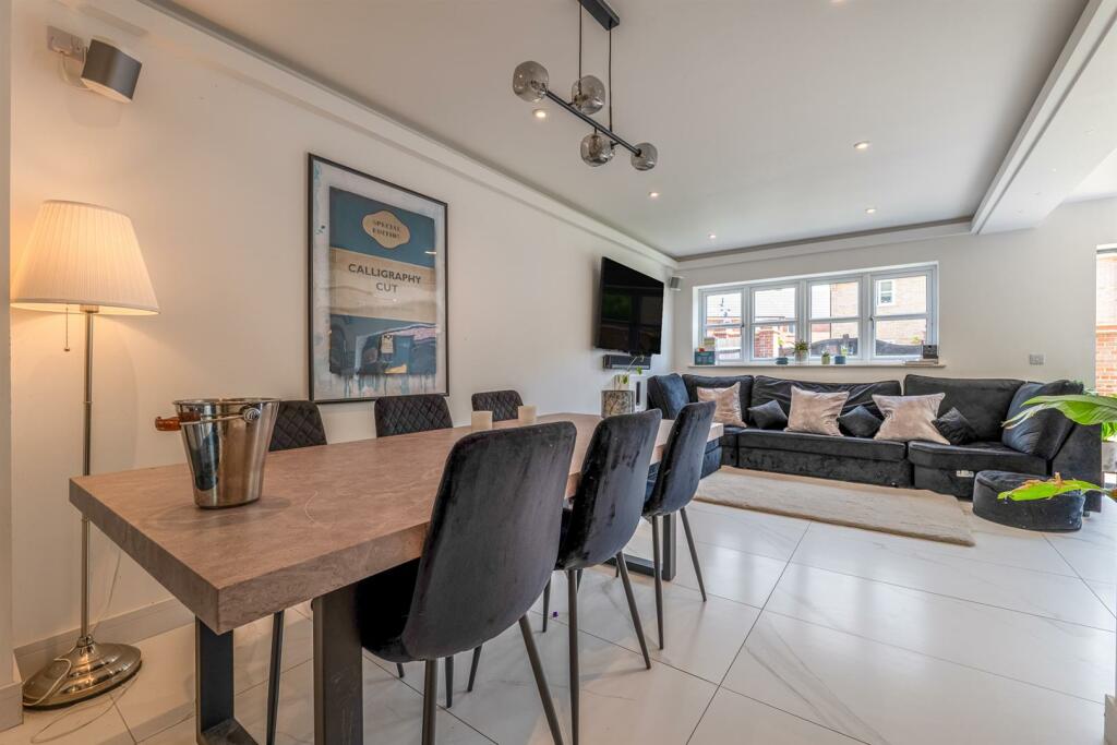 Additional image 21 of Kestrel Row, Southam