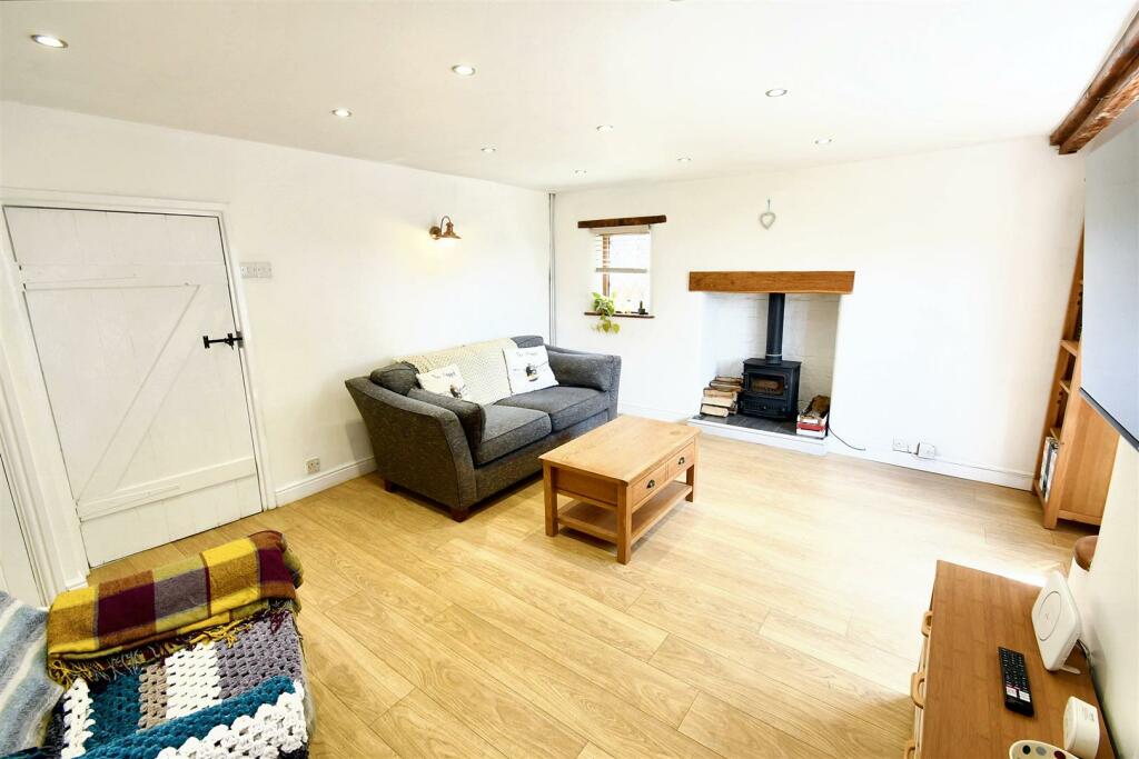Additional image 2 of Hunningham, Leamington Spa