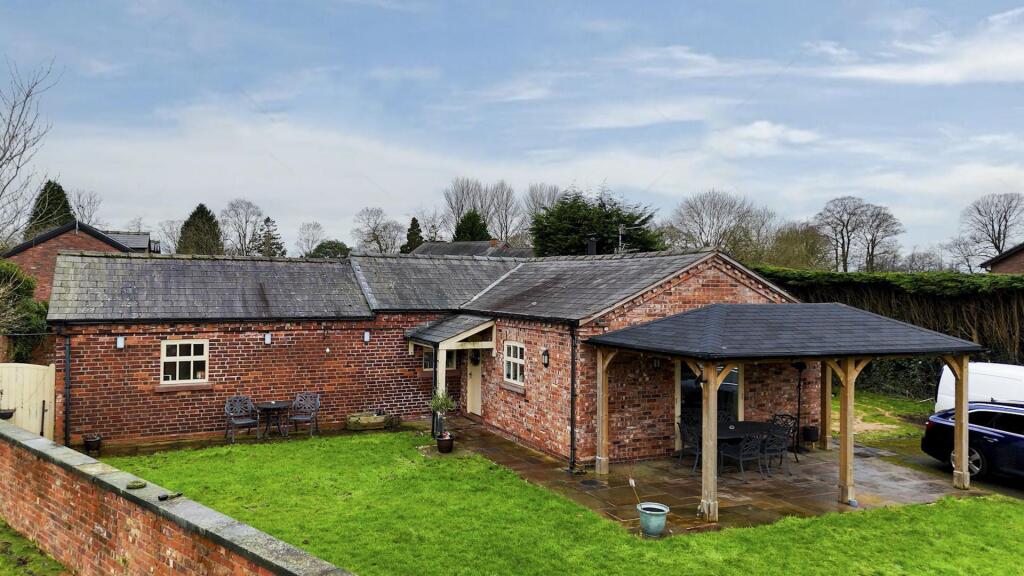 Additional image 2 of Bluebell Cottage, Off Macclesfield Road, Holmes Chapel