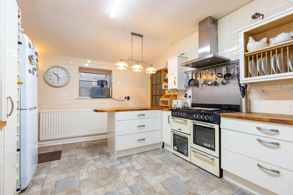 Additional image 15 of Saunders Avenue, Bedworth, Warwickshire, CV12