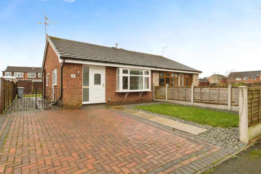 Heron Crescent, Crewe, Cheshire, CW1