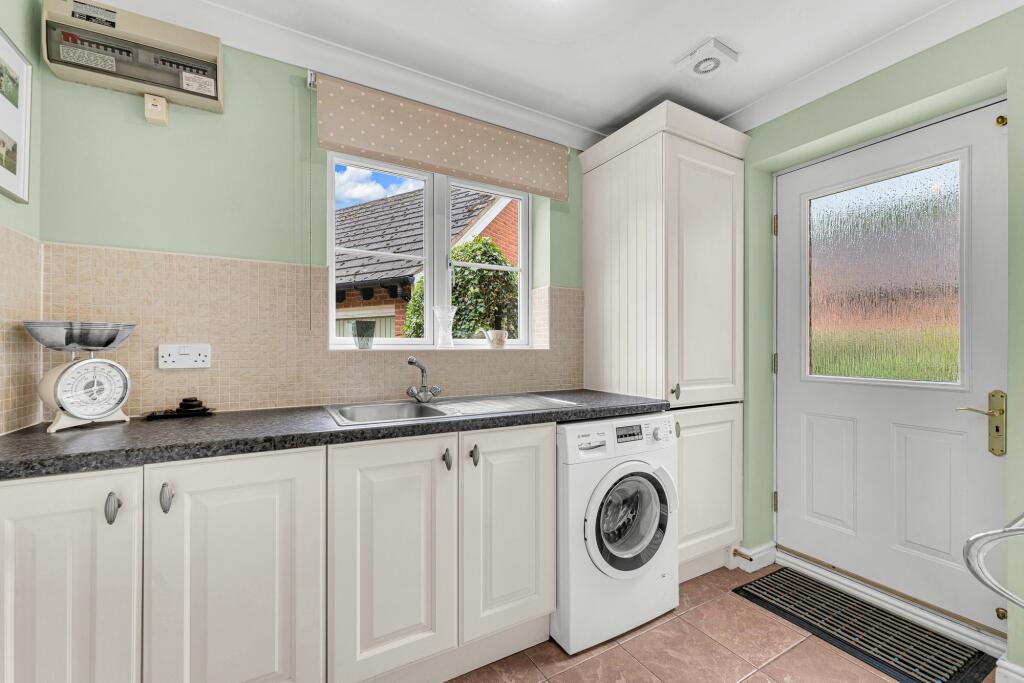 Additional image 31 of Spacious, 5 Bedroom home near the Whitegate Way