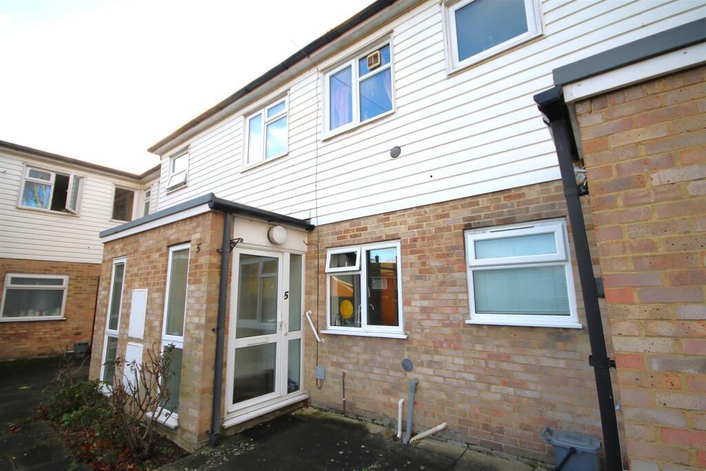 Additional image 23 of Queens Avenue, Canterbury