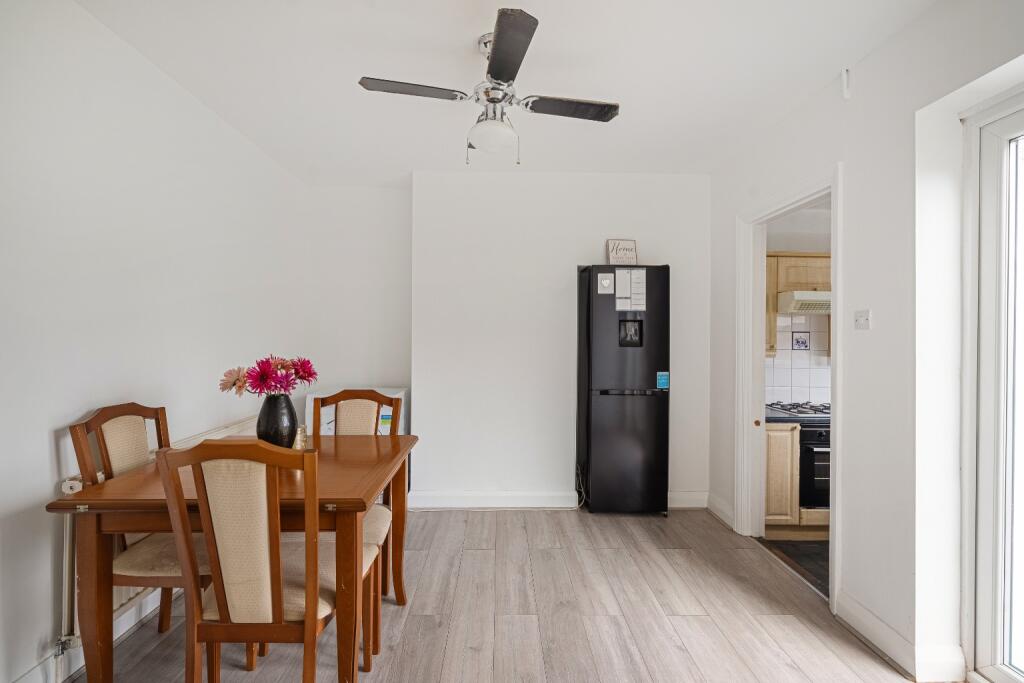 Additional image 6 of Davis Avenue, Northfleet, Gravesend, Kent, DA11