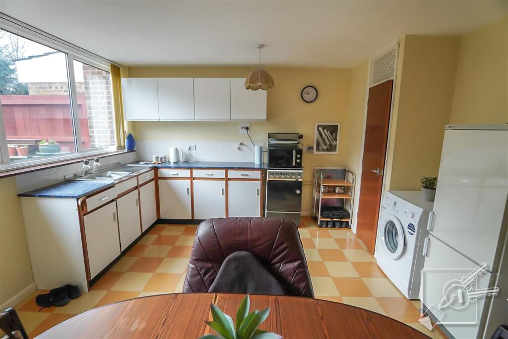 Additional image 29 of Ivy Close, Gravesend