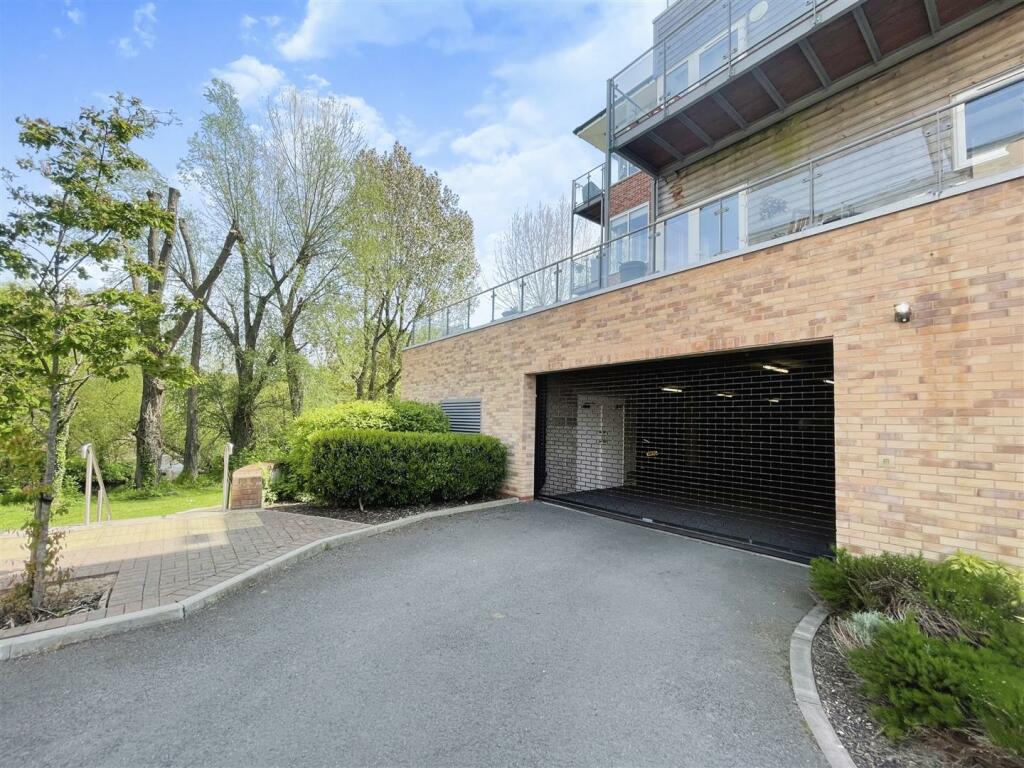 Additional image 5 of Andrews Close, Warwick