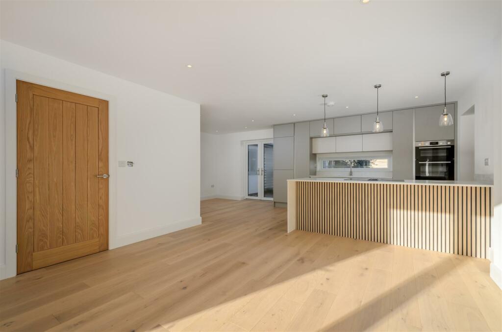 Additional image 4 of Meadow View, Higham Lane, Stoke Golding.