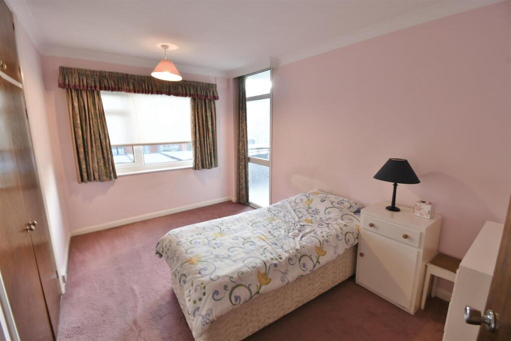 Additional image 7 of Avenue Road, Leamington Spa