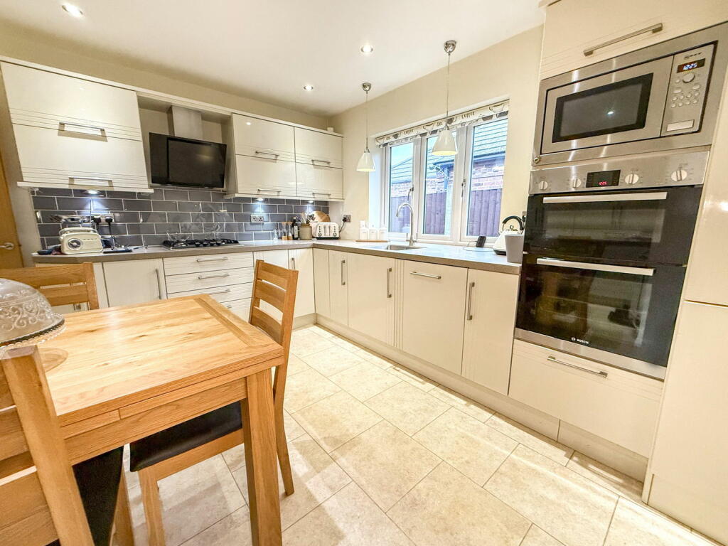 Additional image 11 of Atherstone Road, Hartshill, Nuneaton, CV10 0SP