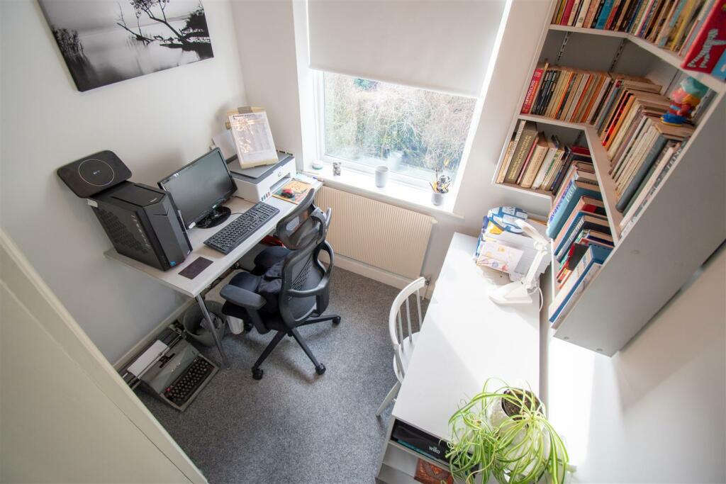 Additional image 13 of Broadway, Ripley