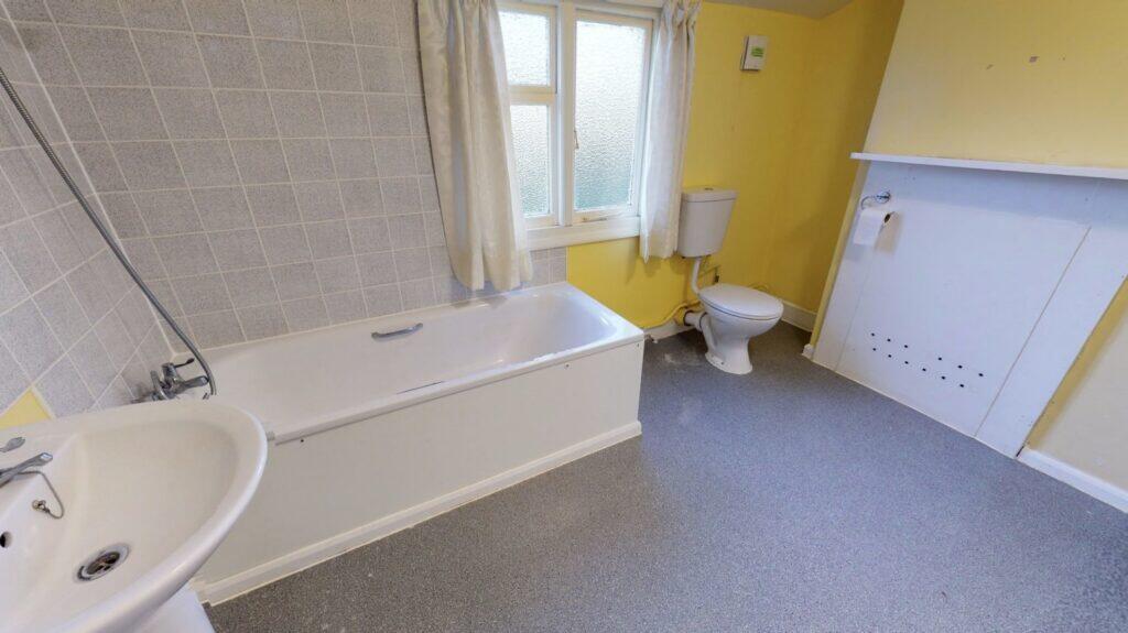 Additional image 13 of 62 Woolwich Road, Bexleyheath, Kent, DA7 4HU