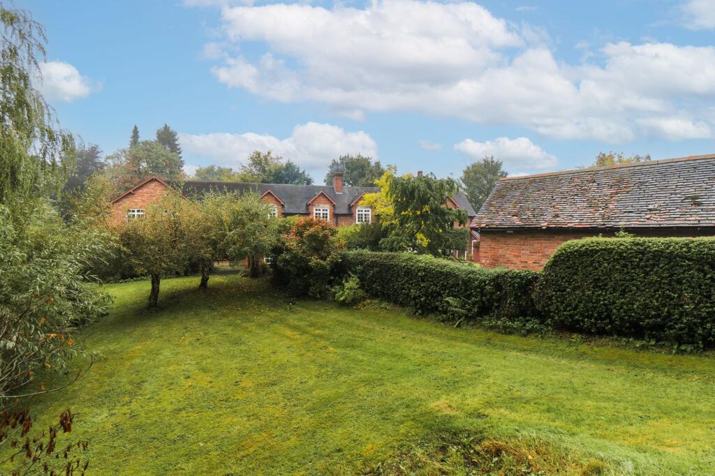 Additional image 40 of Cat & Fiddle Lane, West Hallam, DE7