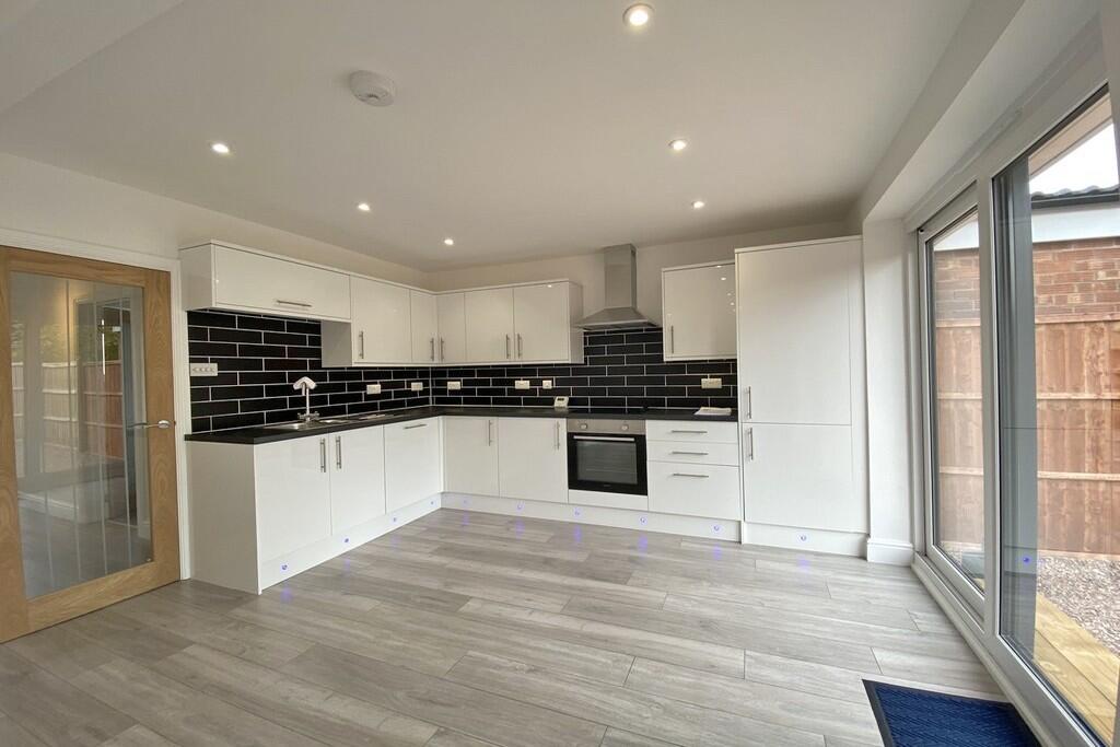 Additional image 2 of Roxburgh Croft, Leamington Spa