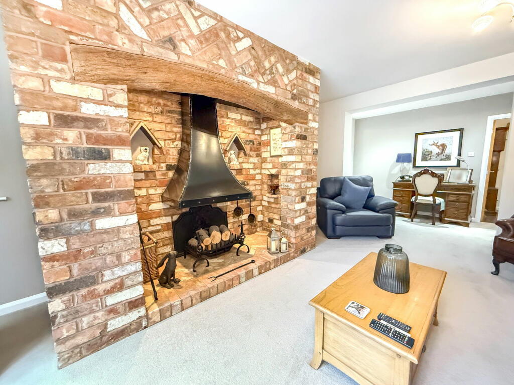 Additional image 6 of Atherstone Road, Hartshill, Nuneaton, CV10 0SP