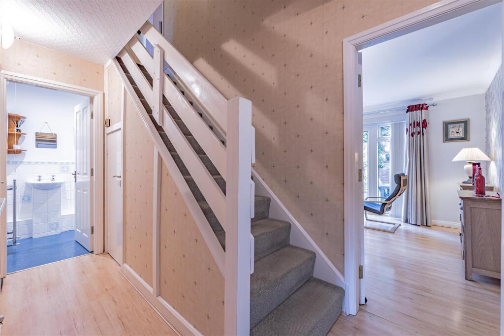 Additional image 10 of Generous semi-detached property in prized cul-de-sac