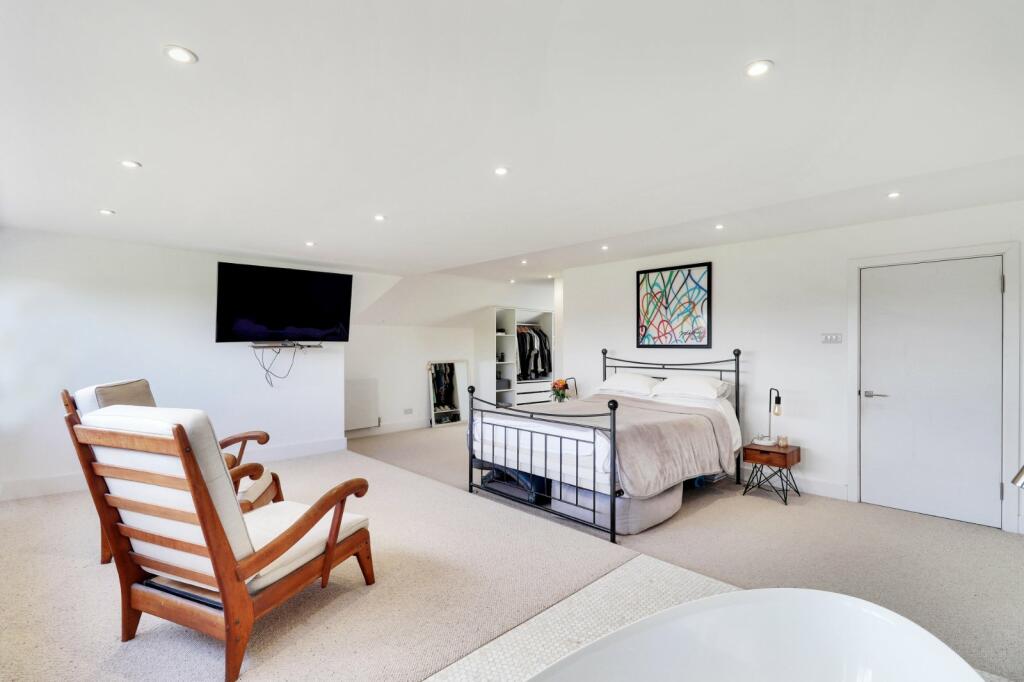 Additional image 12 of Tennyson Walk, Northfleet, Gravesend, Kent, DA11