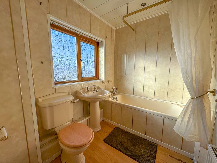 Additional image 5 of Tamworth Road, Wood End, Atherstone