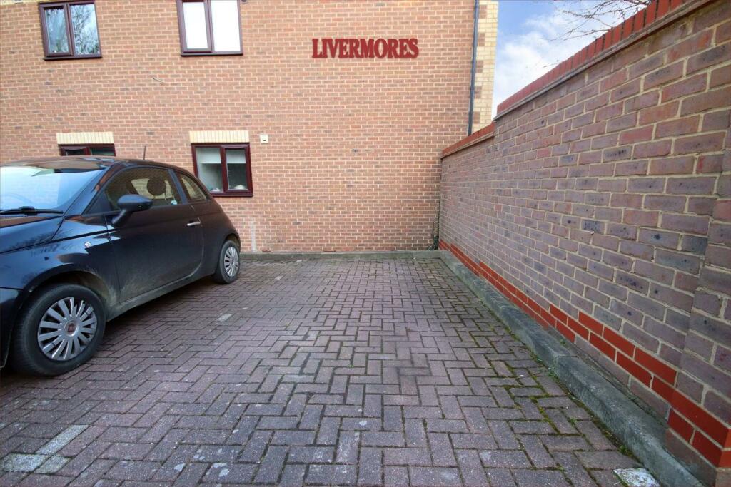 Additional image 10 of Winston Close, Greenhithe