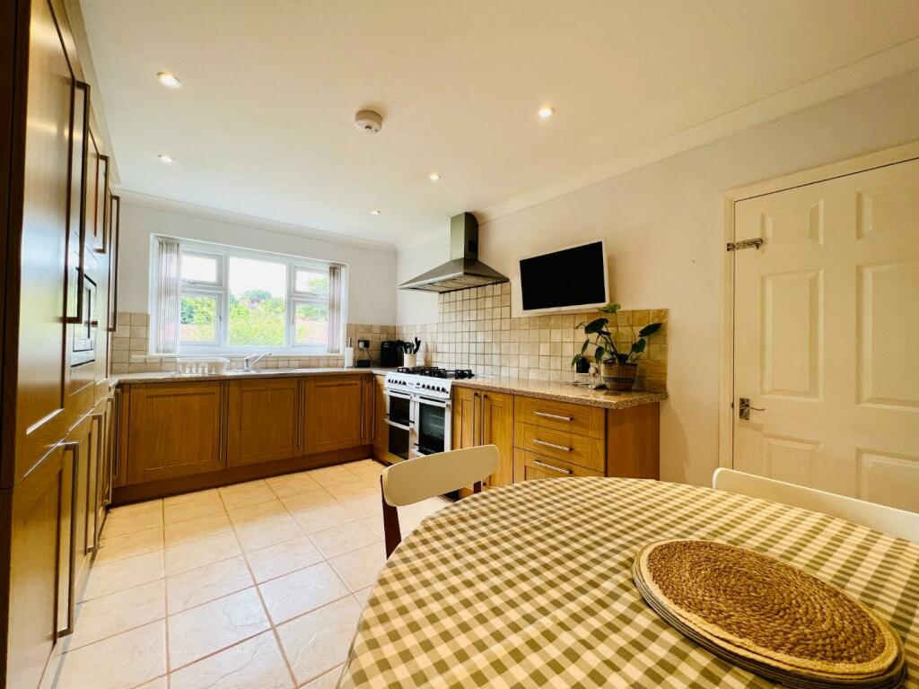 Additional image 4 of HYTHE