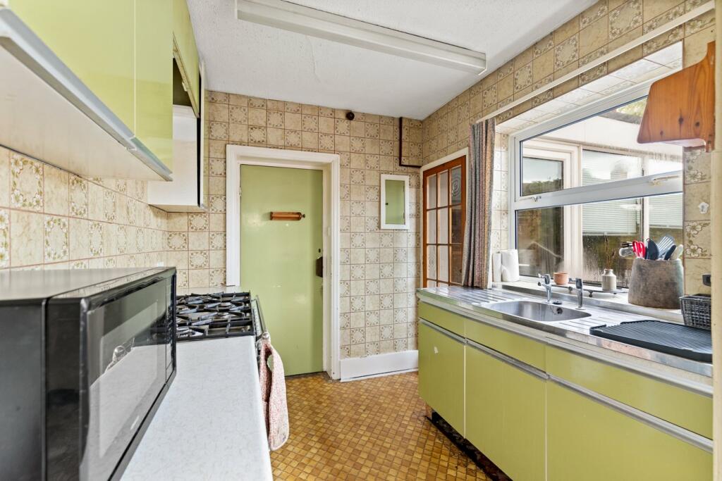 Additional image 10 of St Leonards Road, Hythe, CT21