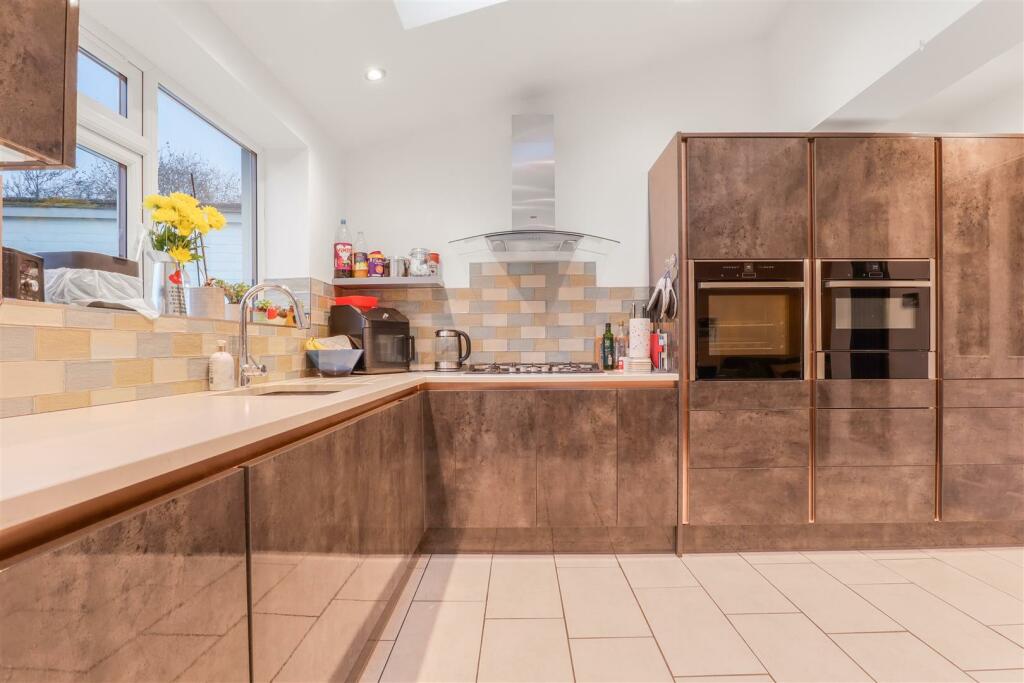 Additional image 11 of Towers Close, Kenilworth