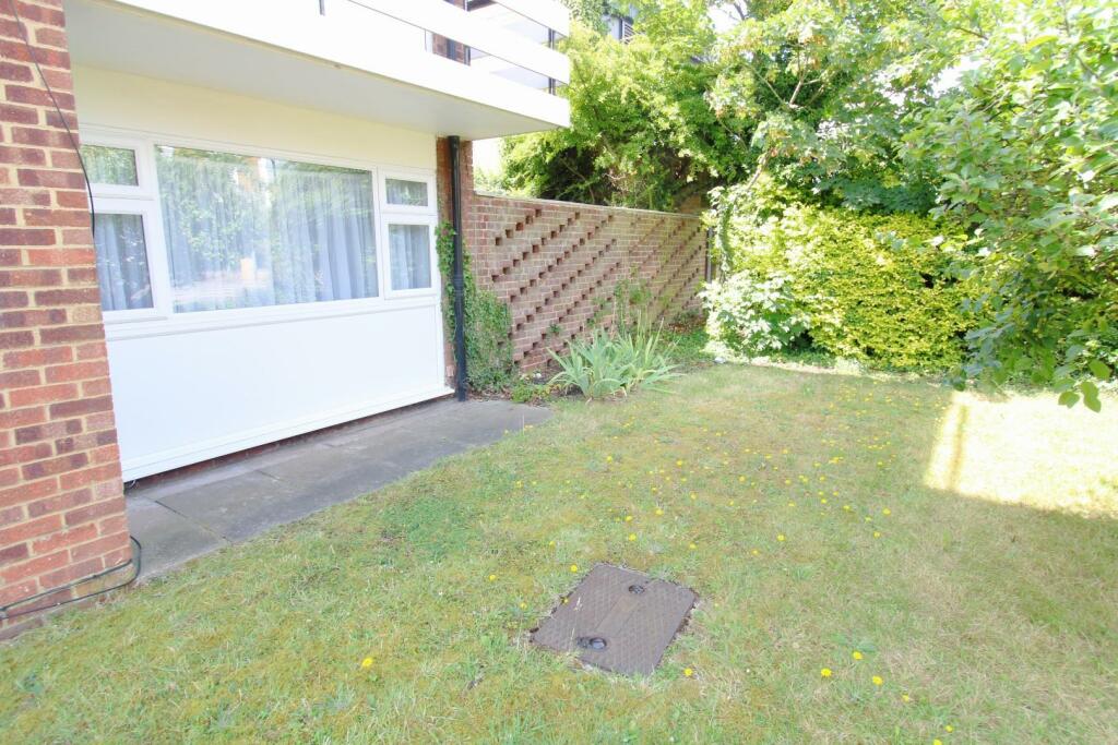 Crook Log, Bexleyheath photo 3