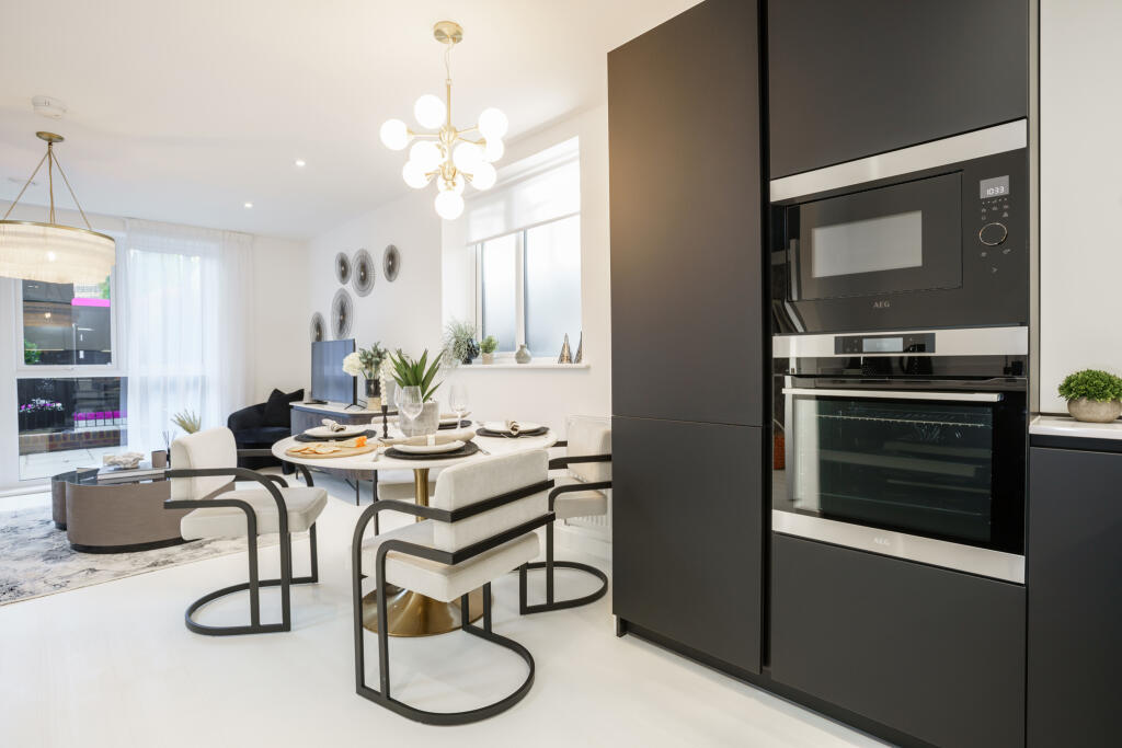 Additional image 6 of Whiting Avenue, Greenhithe, Kent, 
DA9 9YW.