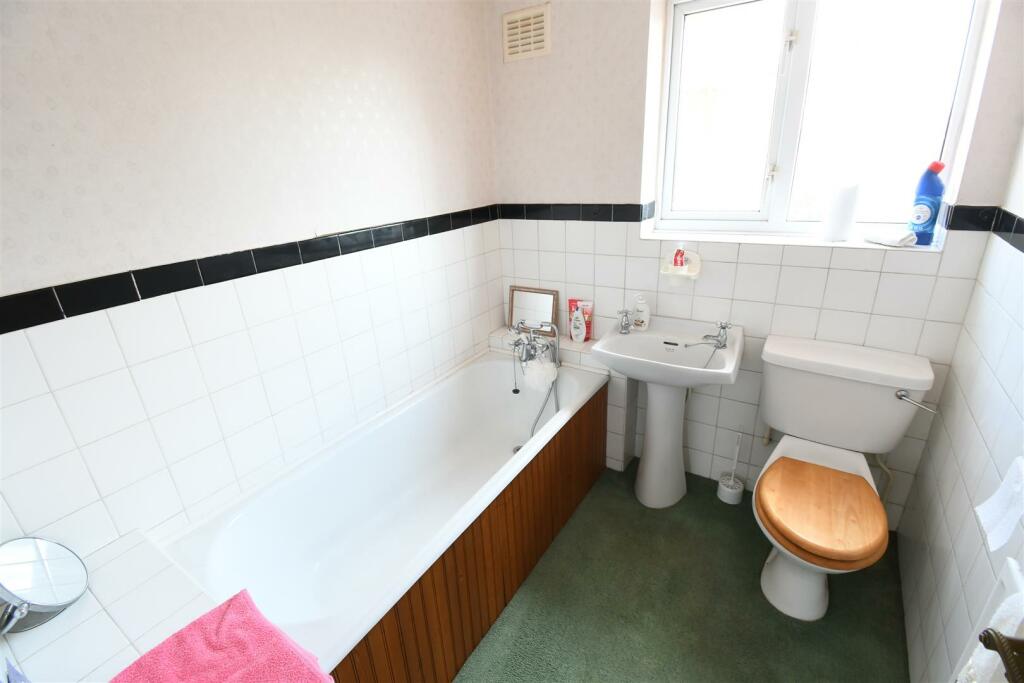 Additional image 7 of Leighton Close, Leamington Spa