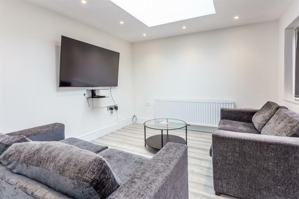 Additional image 26 of Musgrave Gardens, Durham