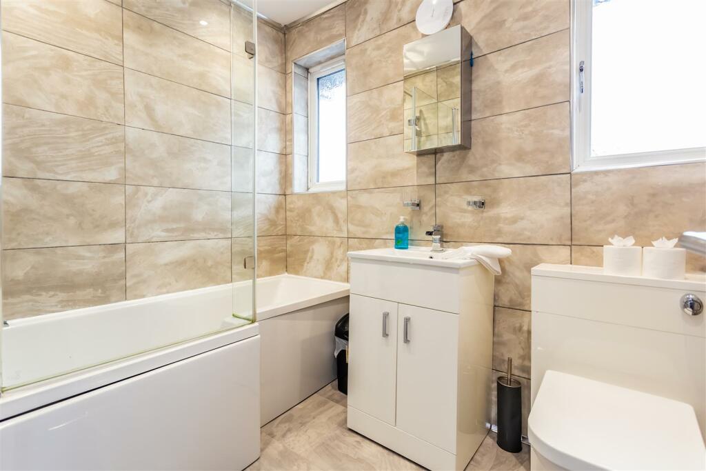 Additional image 4 of Musgrave Gardens, Durham