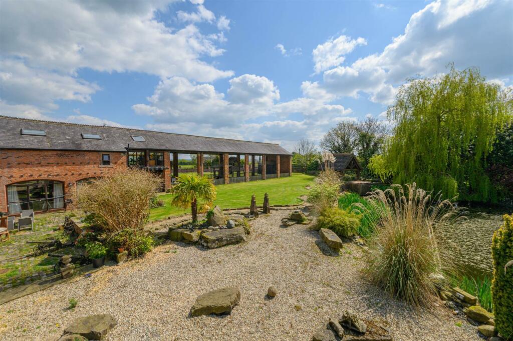 Additional image 18 of Oak Bank Barn & French Barn, Heatley Lane, Broomhall, Nantwich