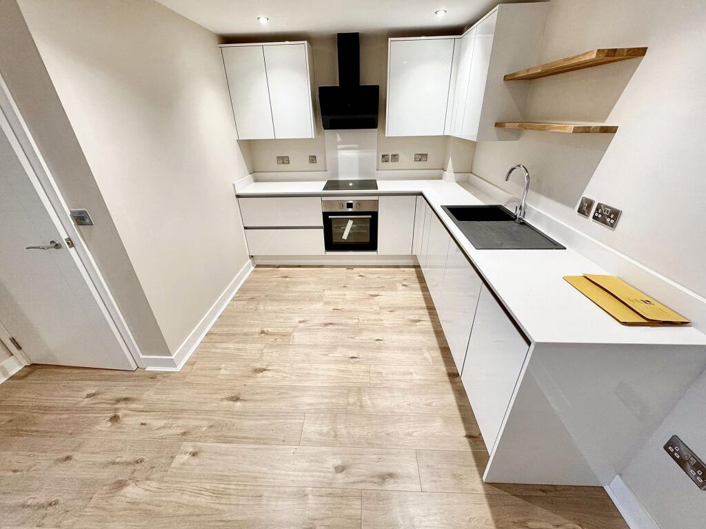 Additional image 6 of Apartment 13, Whittle House, 19 Warwick Street