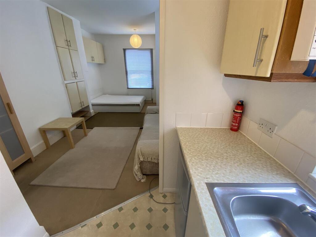 Additional image 5 of Studio Flat, Albany Road, Earlsdon, Coventry, CV5 6JR