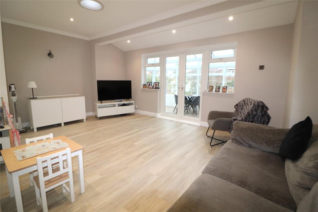 Additional image 15 of Oakdene Avenue, Erith, DA8