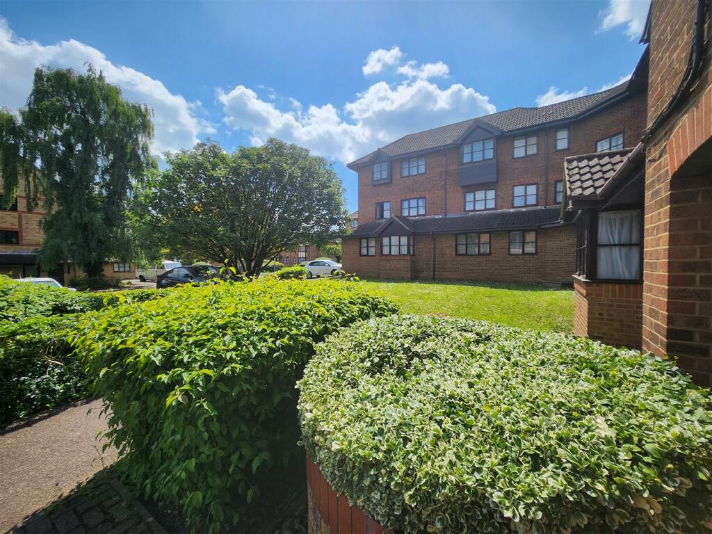 Additional image 8 of Hardwick Crescent, Dartford