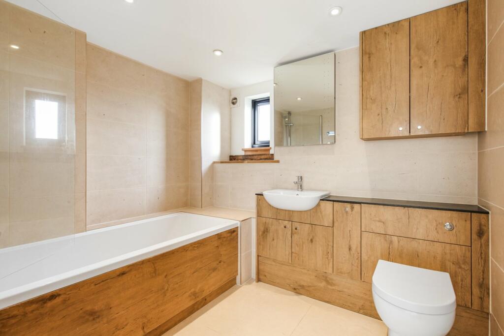 Additional image 12 of Queens Farm Road, Gravesend, Kent, DA12