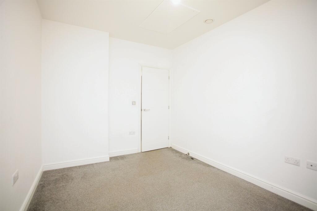 Additional image 8 of Woodside Park, Rugby