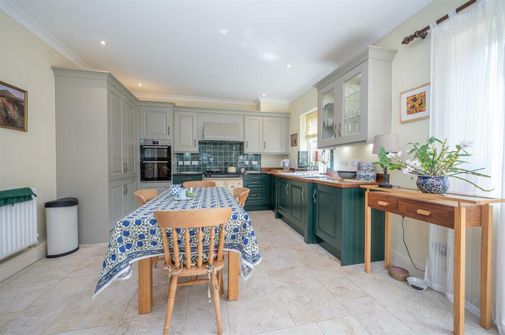 Additional image 4 of Oldborough Drive, Loxley, Warwick