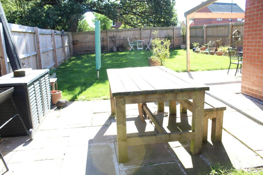 Additional image 14 of Burnell Close, Alfreton , Derbyshire. DE55 7SJ