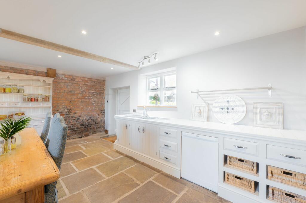 Additional image 7 of Spacious grade II listed barn conversion in private Calveley location