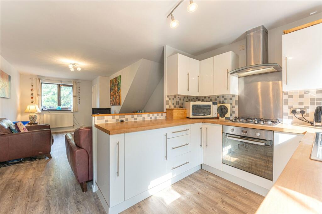 Additional image 2 of Aragon Drive, Warwick, Warwickshire, CV34