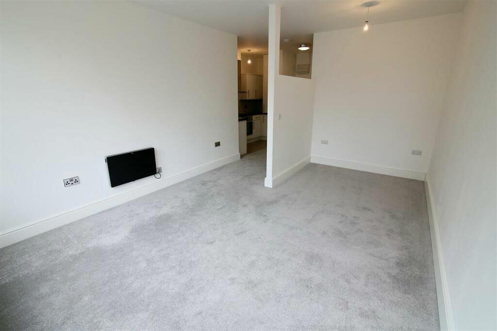 Additional image 10 of Symington House, Market Street, Rugby, Warwickshire, CV21 3DQ