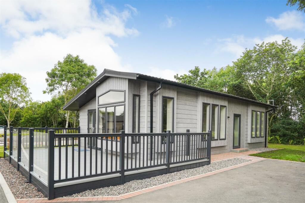 Additional image 14 of Bosworth Lakeside Lodges, Market Bosworth,