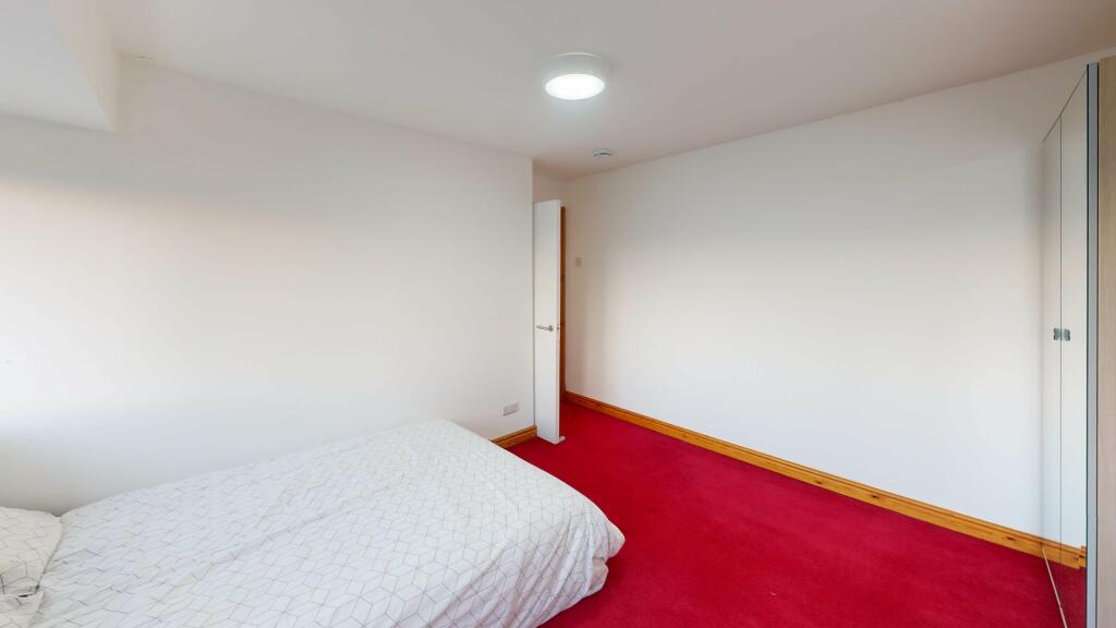 Additional image 24 of Mayorswell Close (L) 2 WEEKS RENT FREE 25/26, ,