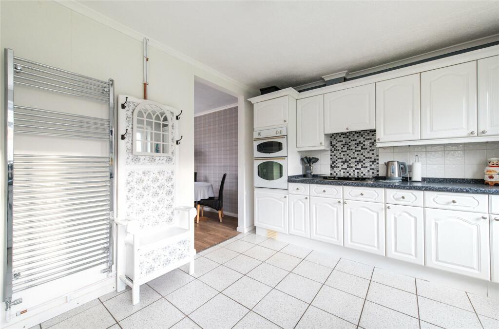 Additional image 7 of Medhurst Crescent, Gravesend, Kent, DA12