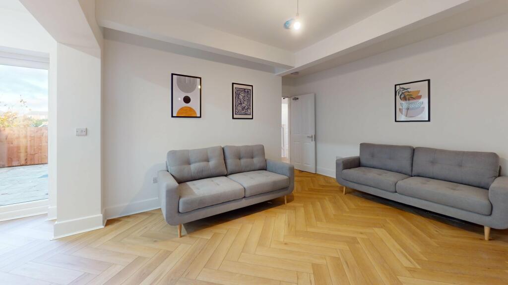 Additional image 15 of Long Acres 2 WEEK RENT FREE 25/26, ,