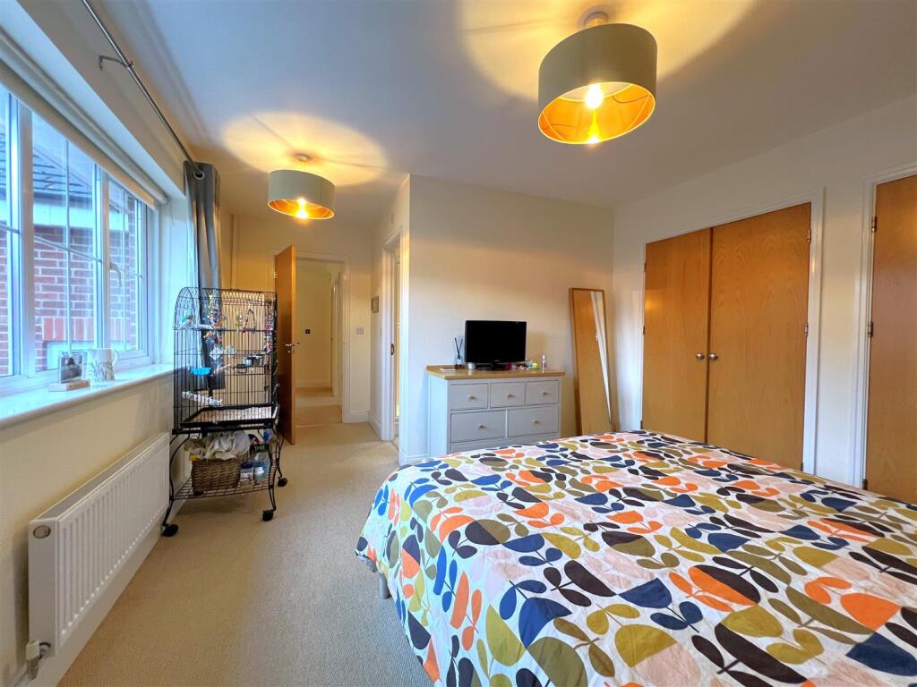 Additional image 25 of Camel Close, Warwick