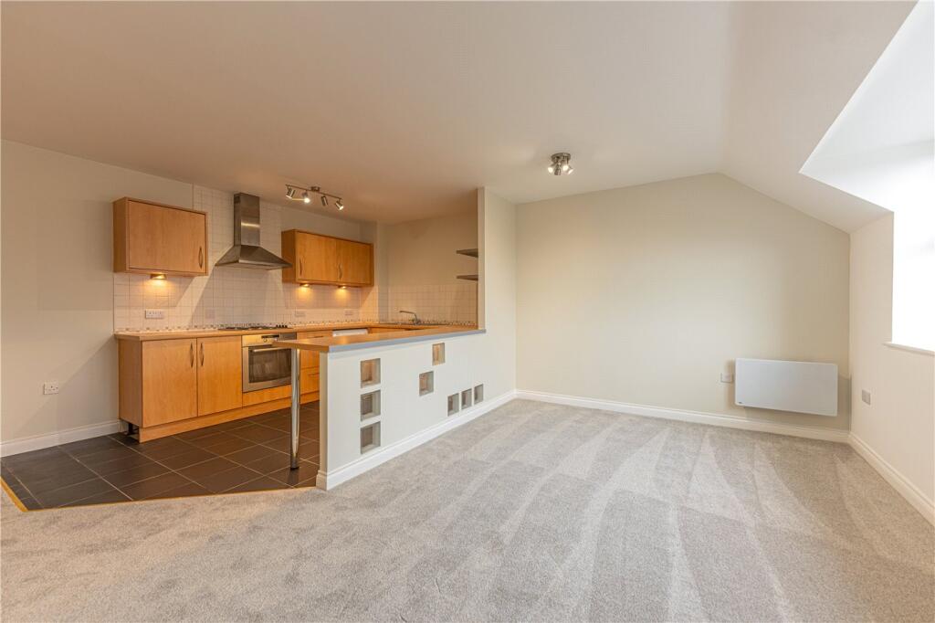 Additional image 16 of Romani Close, Warwick, Warwickshire, CV34